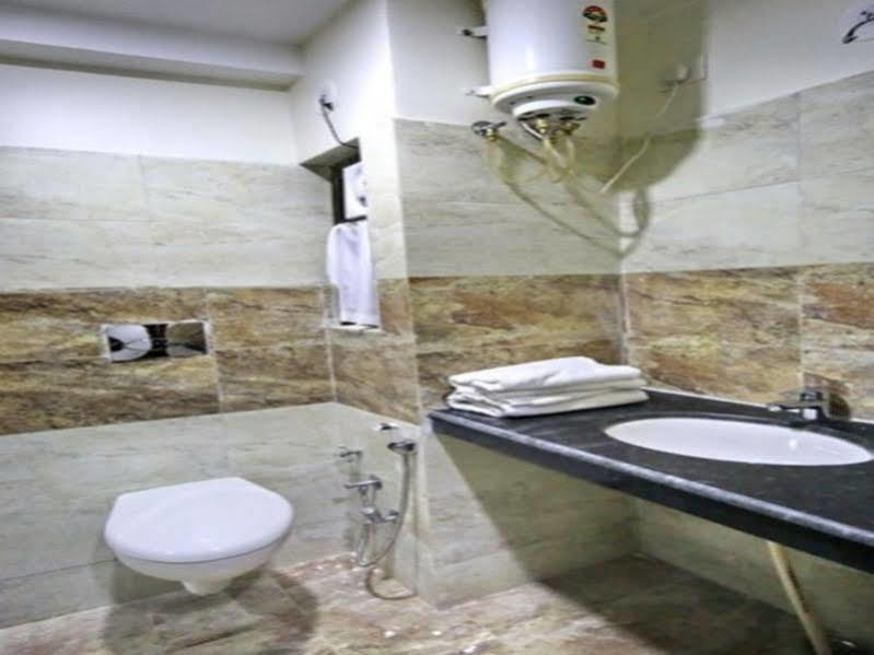 Hotel O Golden Wings Udajpur Zewnętrze zdjęcie